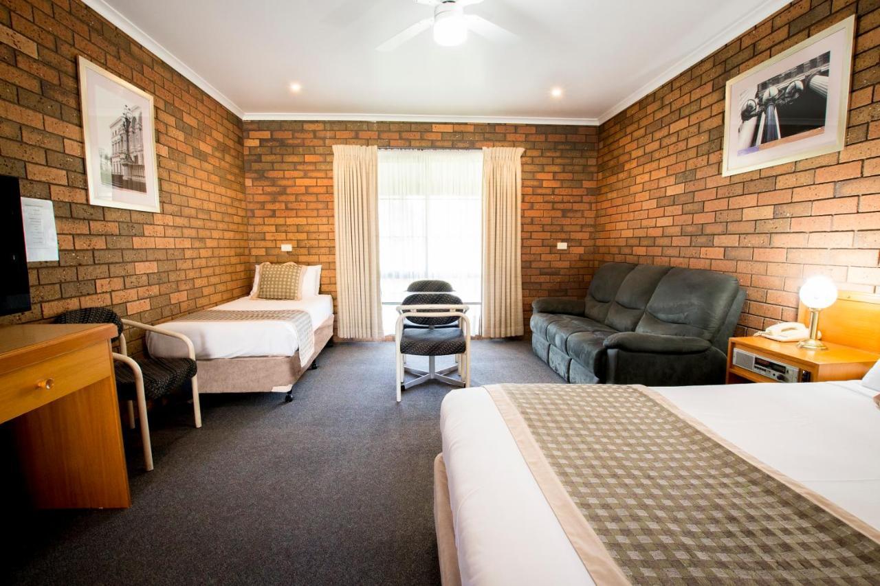 Sportslander Motor Inn Moama Exterior photo